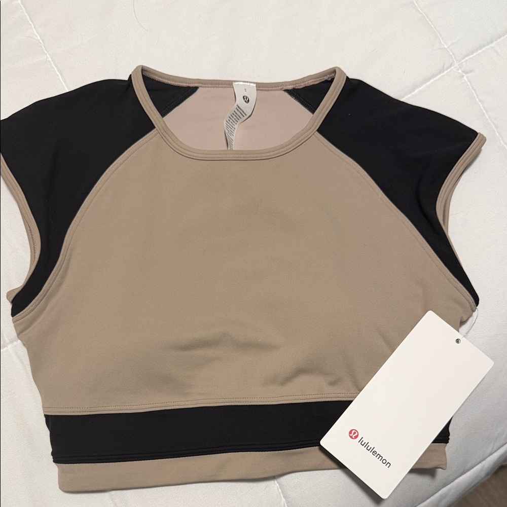 lululemon athletica Black and Tan Crop Top